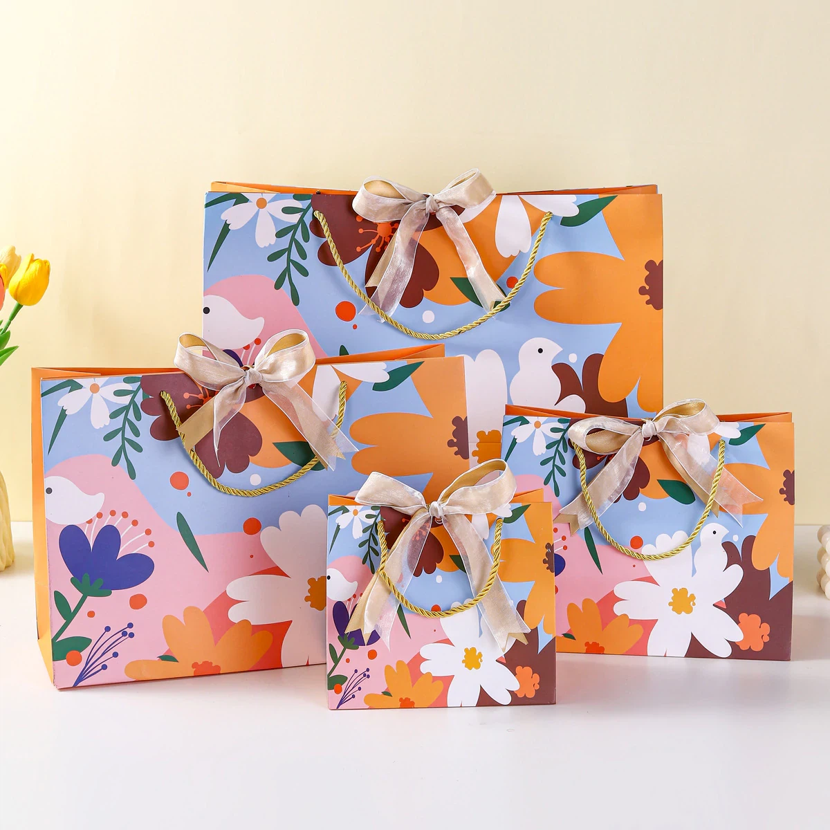 Personalizētas dāvanu maisiņi lielapjoma